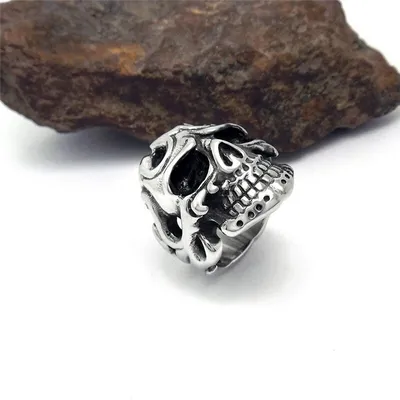 Bague Tête de mort Gothique