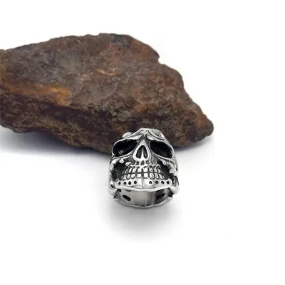 Bague Tête de mort Gothique