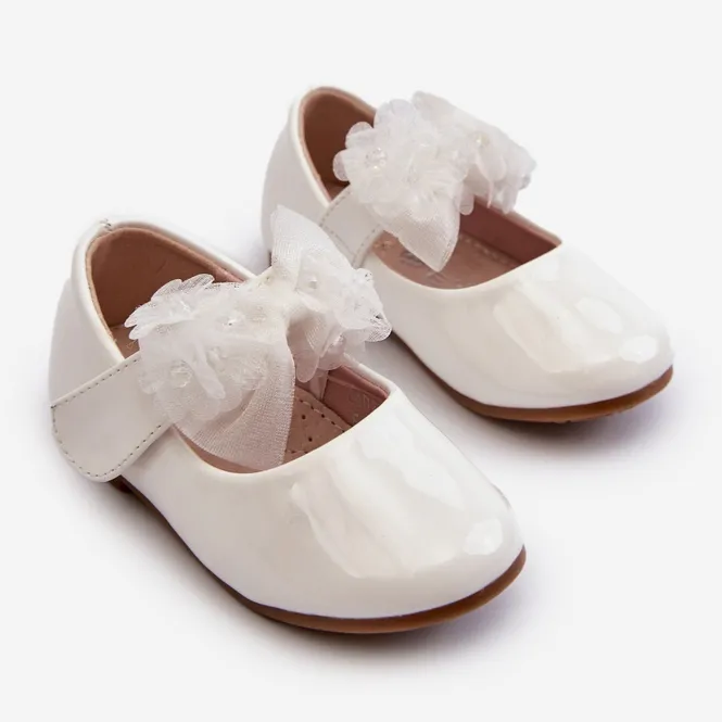 Ballerines enfant en cuir verni avec velcro et nœud, blanc Olessa blanche