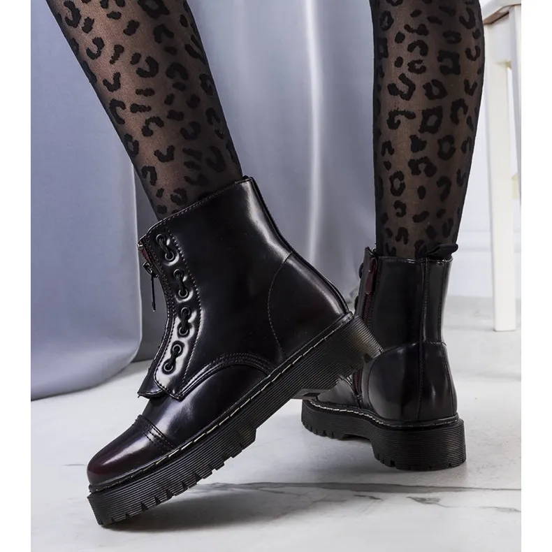 Bottes de randonnée isolées noires de Royer le noir