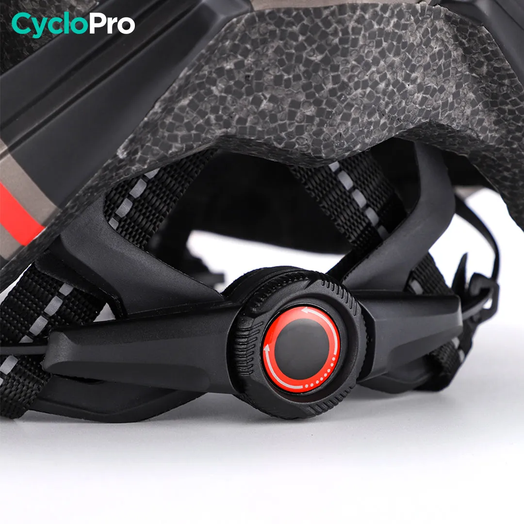 Casque vélo avec visière noir et rouge - SportMax