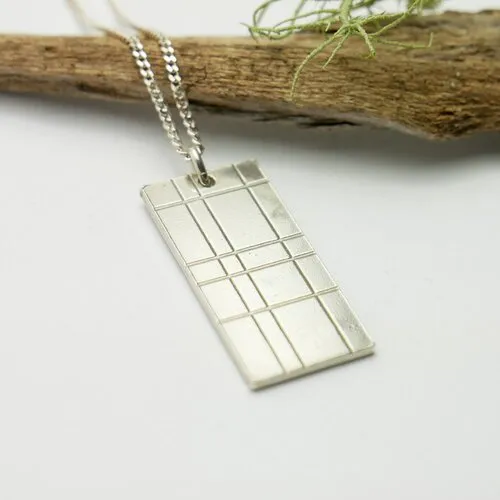 Collier contemporain kilt rectangulaire en argent 925/1000