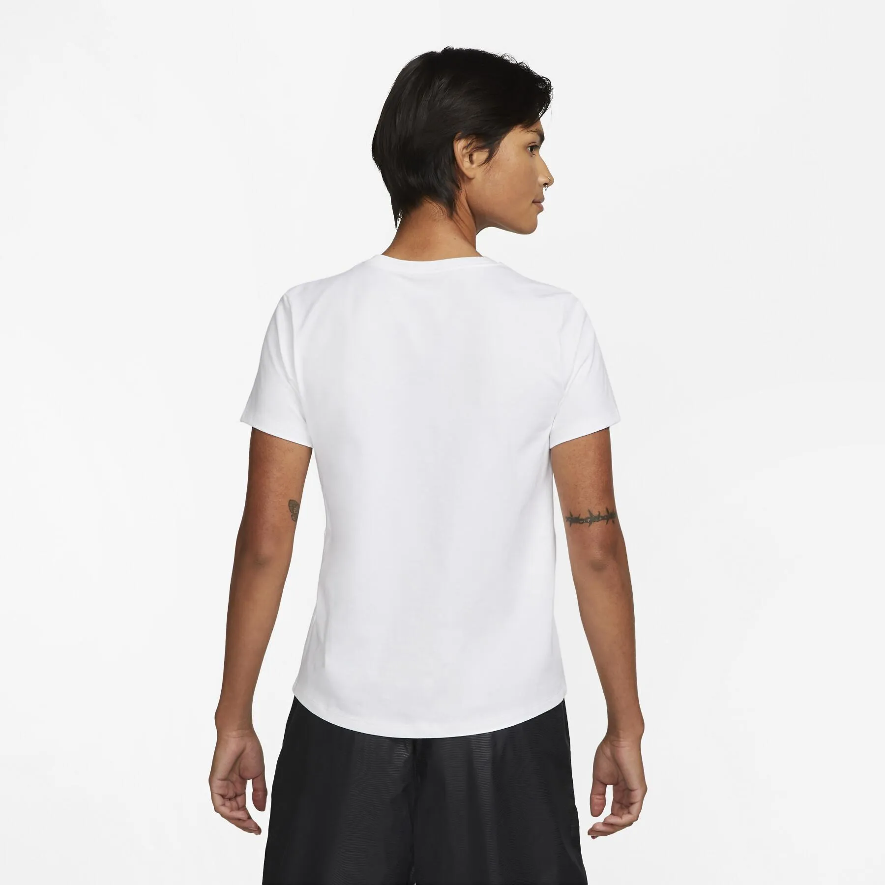 T-shirt femme Nike Essential Icn Ftra